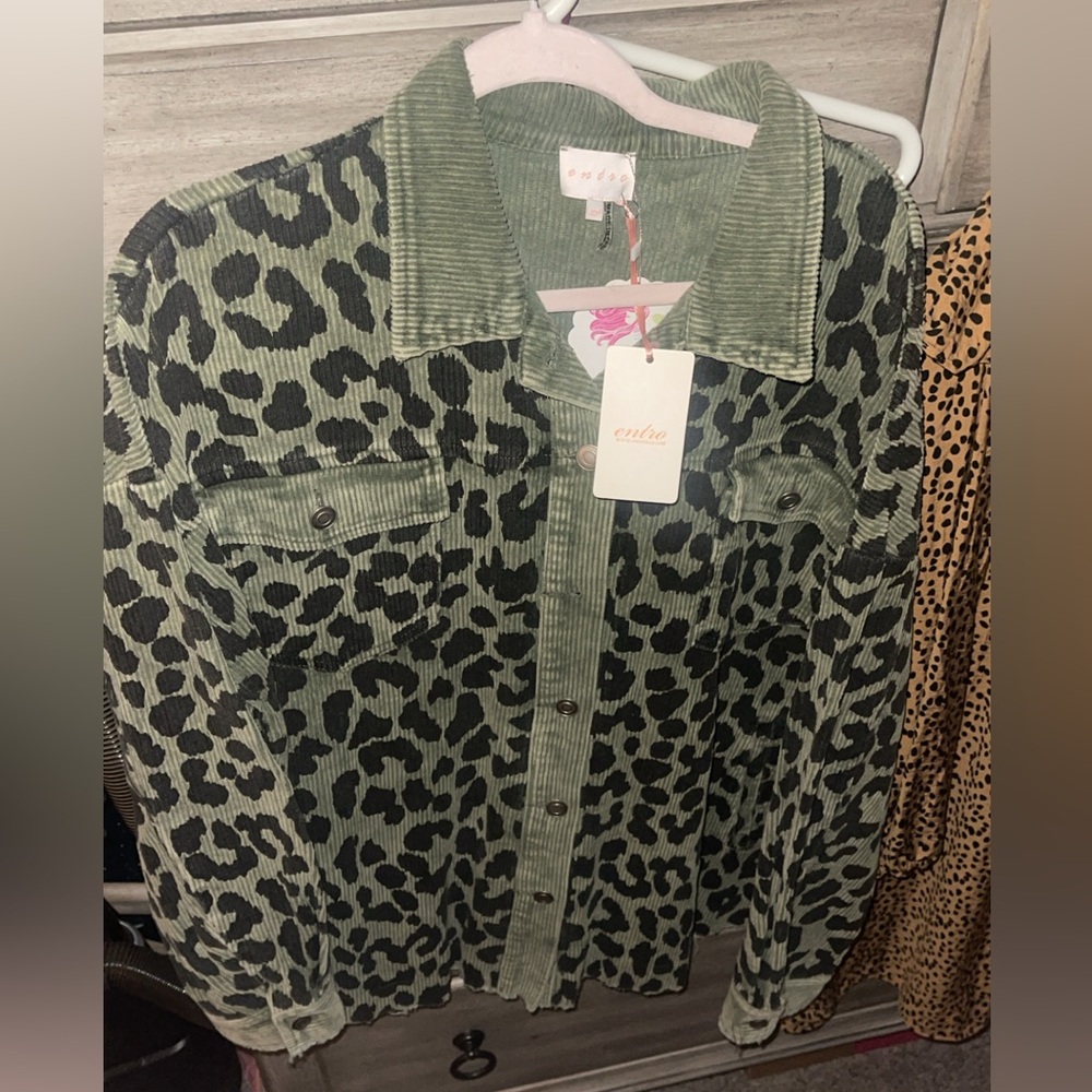 Boutique brand green & black leopard shacket